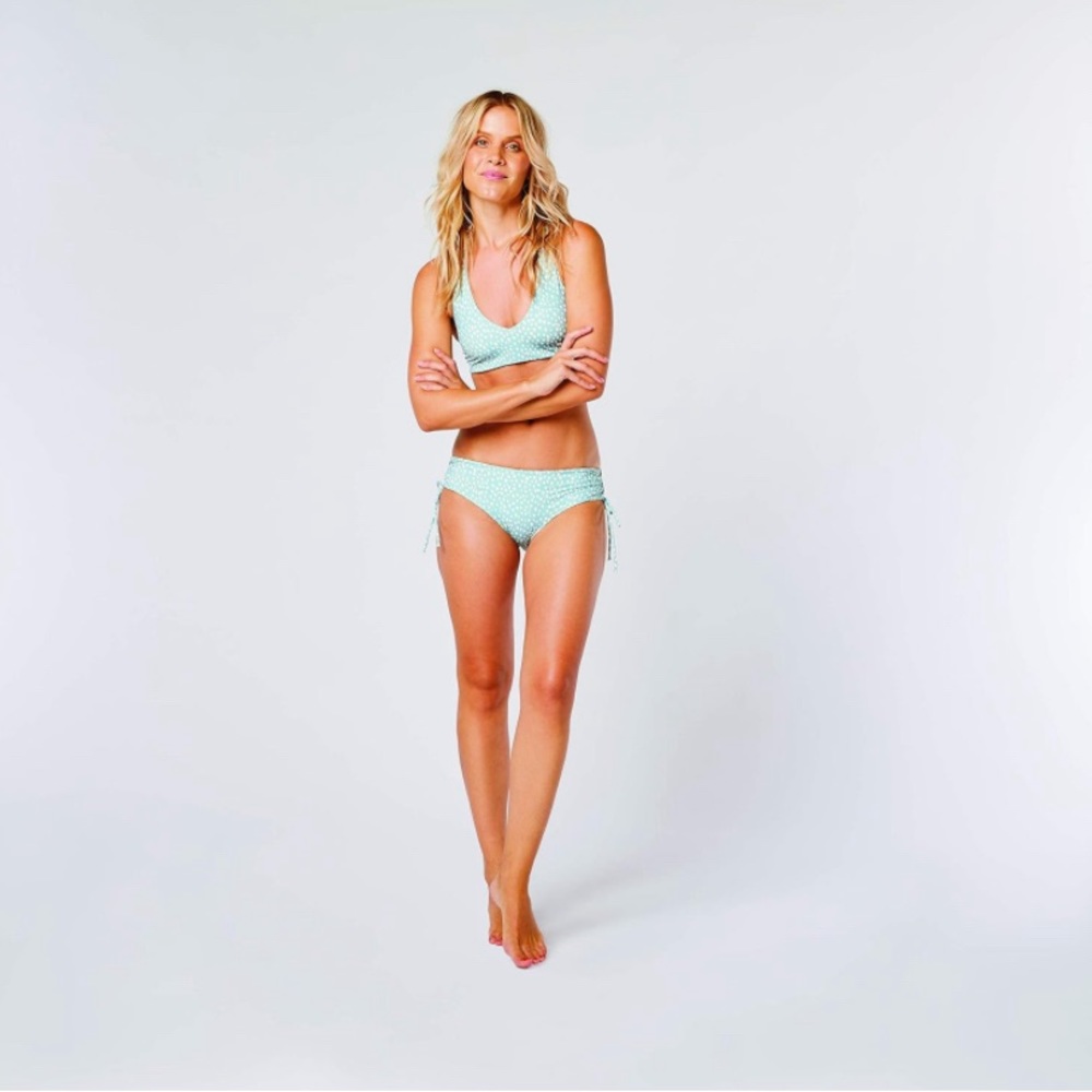 Carve Designs Women's Standard Mustique Reversible Bottom